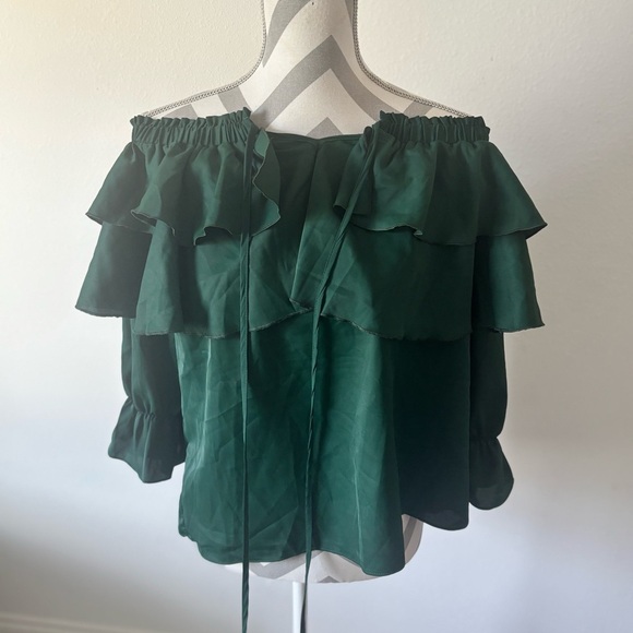 Women’s Byinn Green Off Shoulder Ruffle Blouse Size Medium – Romantic Flowy Top - Picture 2 of 8